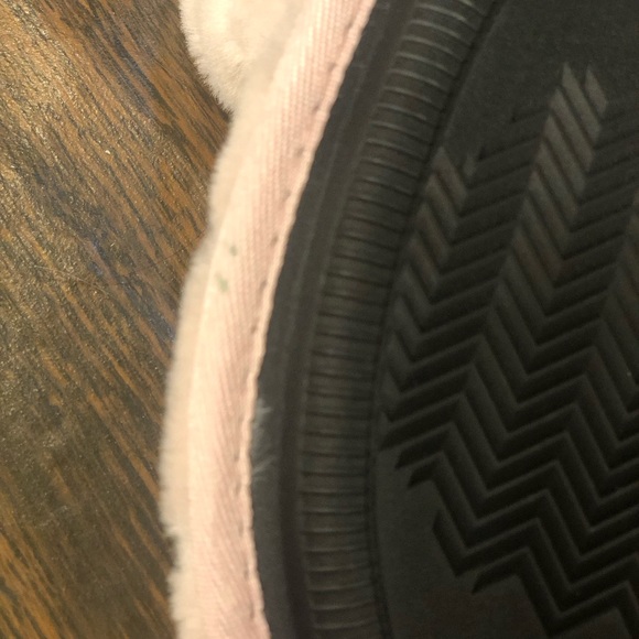 Muk Luks soft pink slippers size 8 - Picture 4 of 7